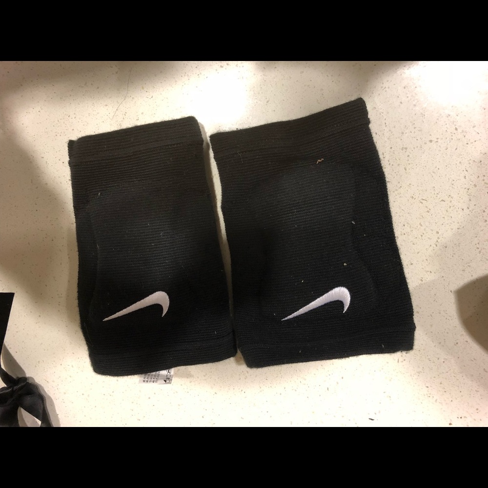 Nike knee pads